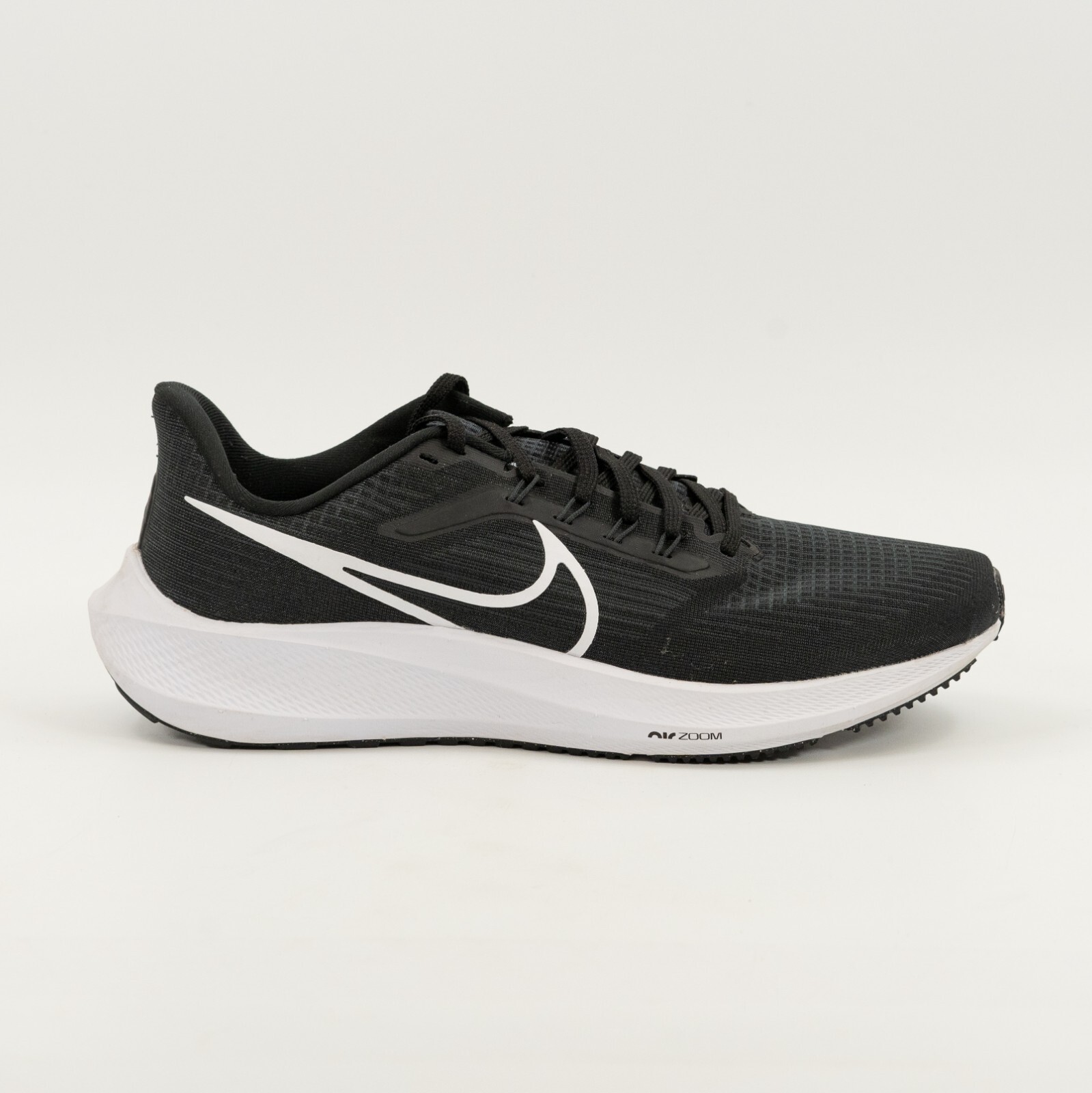 Nike Air Zoom Pegasus 39 ‘Black White’ DH4071-001 size 10 READ