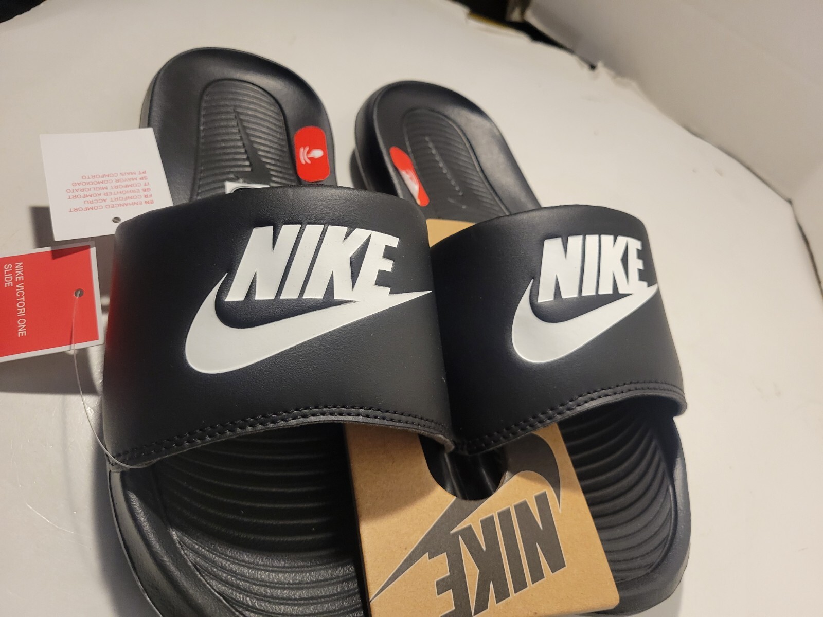 Nike Victori One Slide Black White Men Casual Sandal CN9675-002 Size 11 w/o box