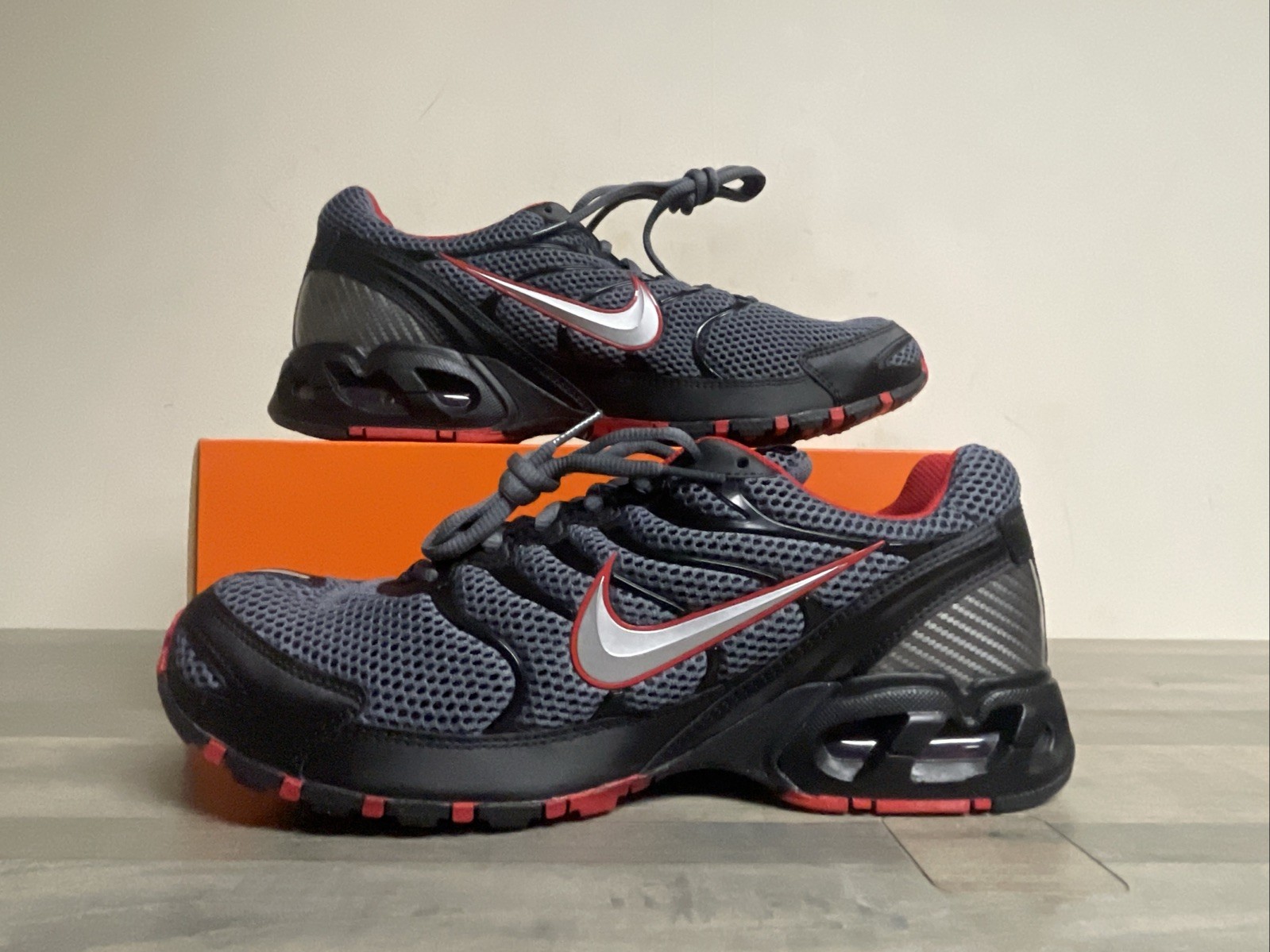 Nike Air Max Torch 4 Dark Grey Metallic Silver Red 343846-006 Men’s Size 9.5