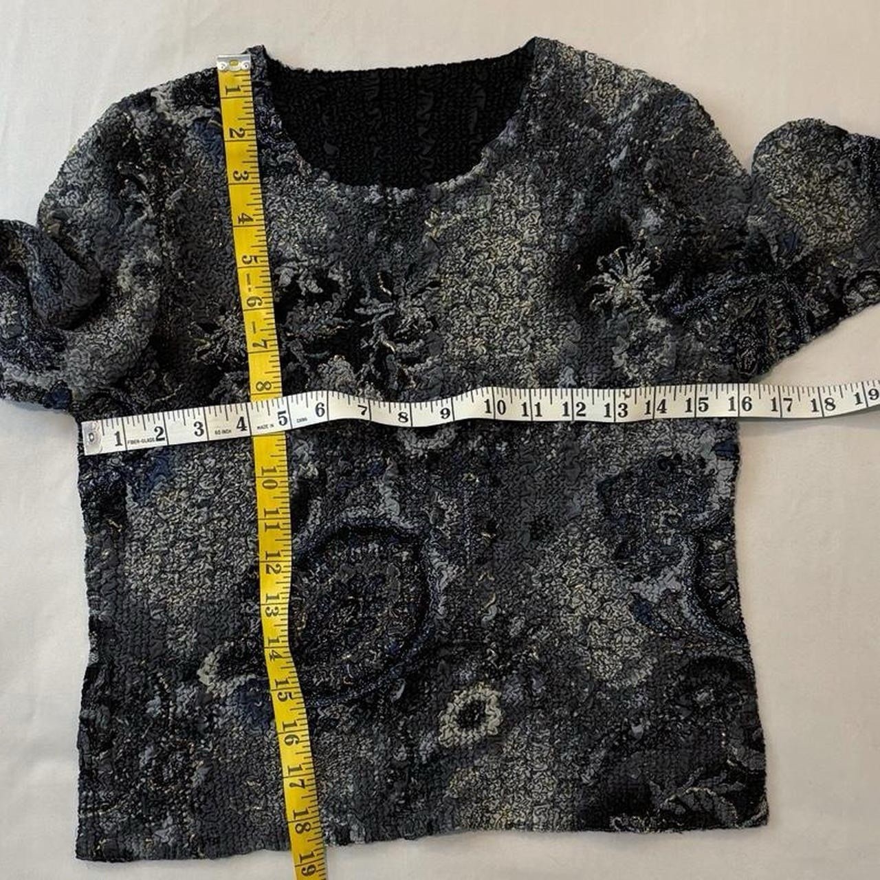 Navy, Gray, Black Paisley Reversible Crinkle Fabric 3/4 Sleeve Top VTG 90s/Y2K S