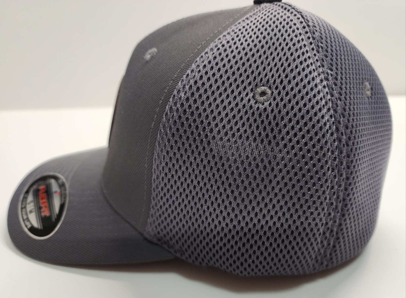 NEW-DALLAS COWBOYS Leather Patch Flex Fit Airmesh Cap Gray Size-S/M 6 3/4- 7 1/4