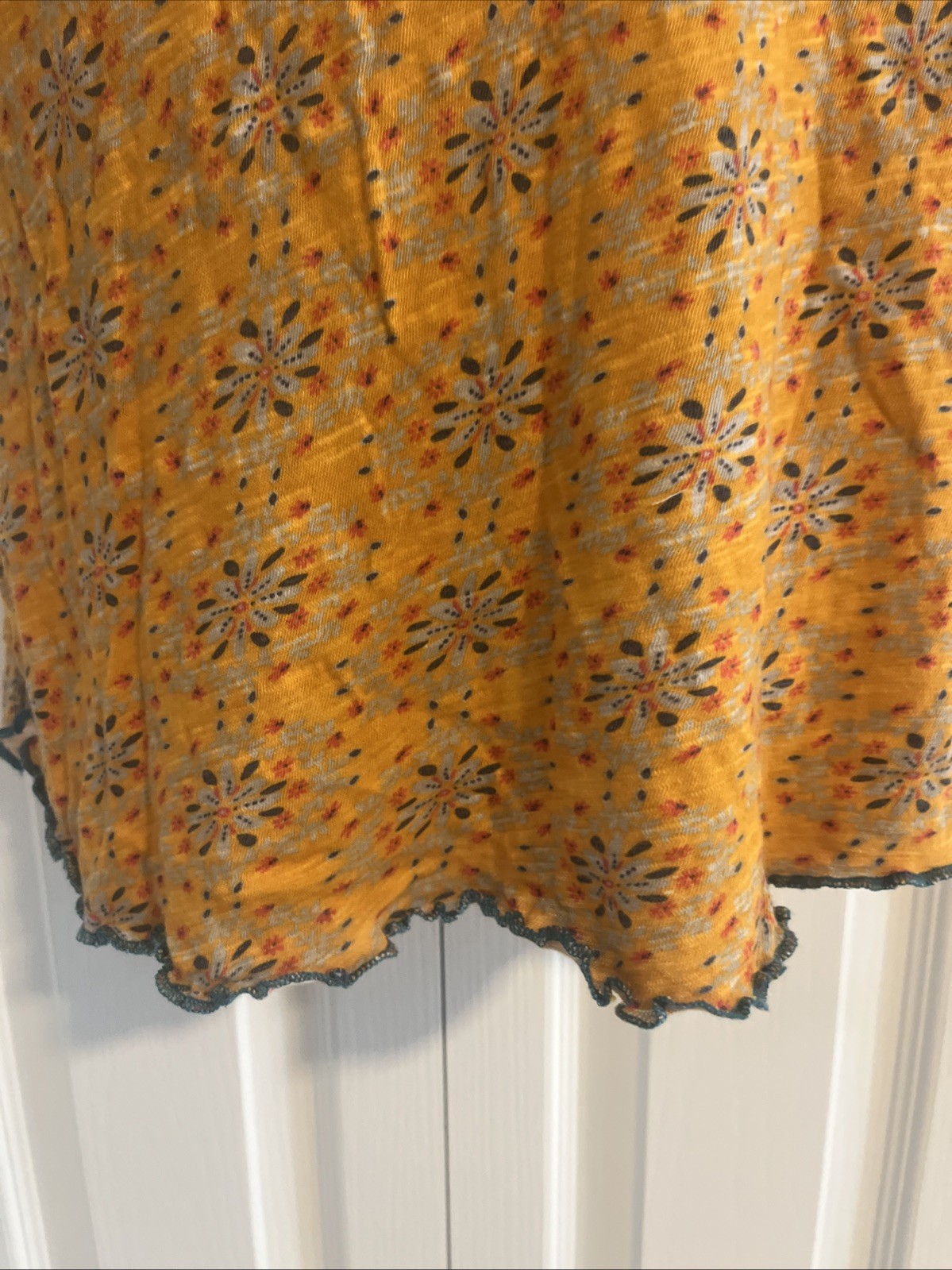 NATURAL LIFE Lily Cotton Short Sleeve Tee Shirt in Floral Mustard Size Small