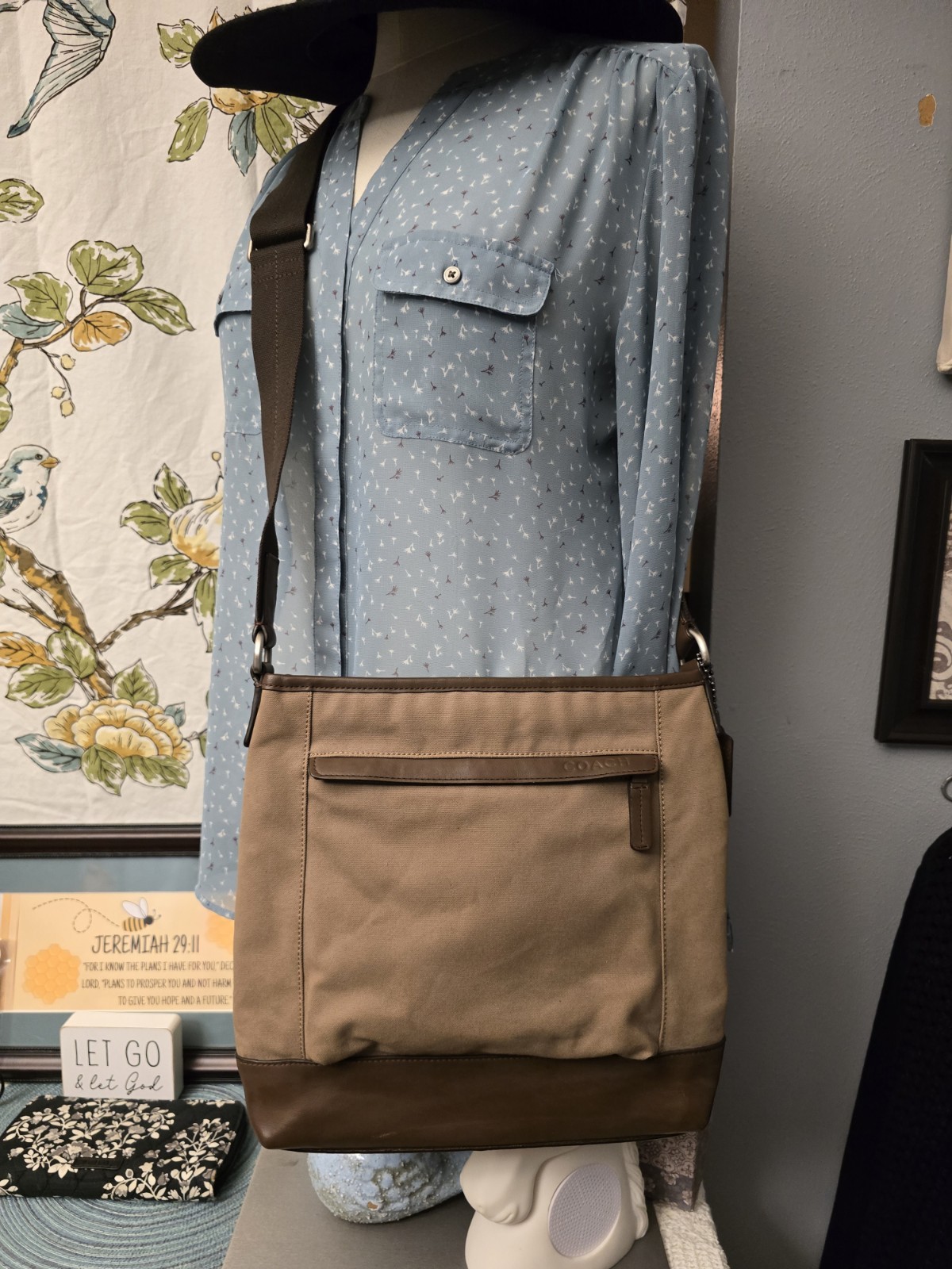 COACH KHAKI BROWN CAMDEN CANVAS ZIP TOP CROSSBODY (F70820) EXCELLENT CONDITION