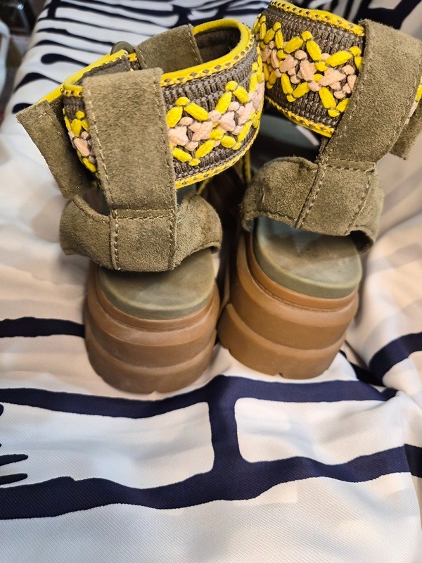 UGG Ashton Heritage Braid Strap Burnt Olive CHUNKY SANDALS US 10 Boho Lug Sole