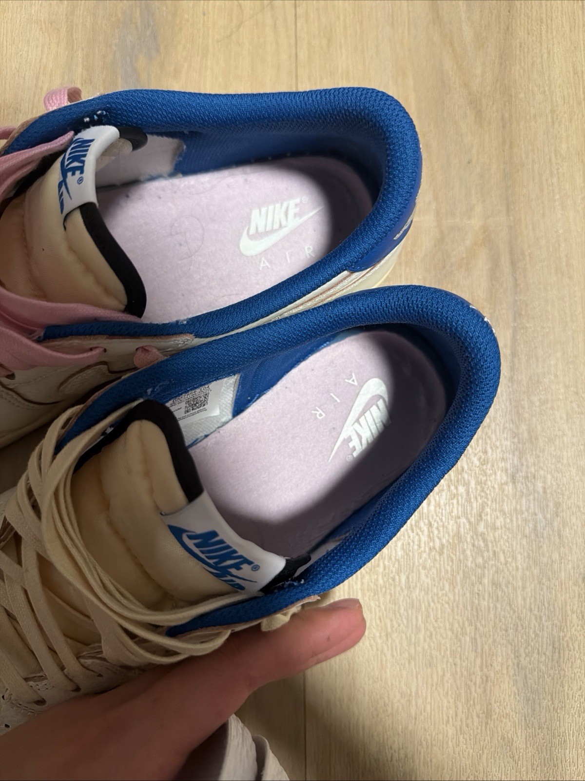 Size 9.5 – Fragment Design x Travis Scott Read Description