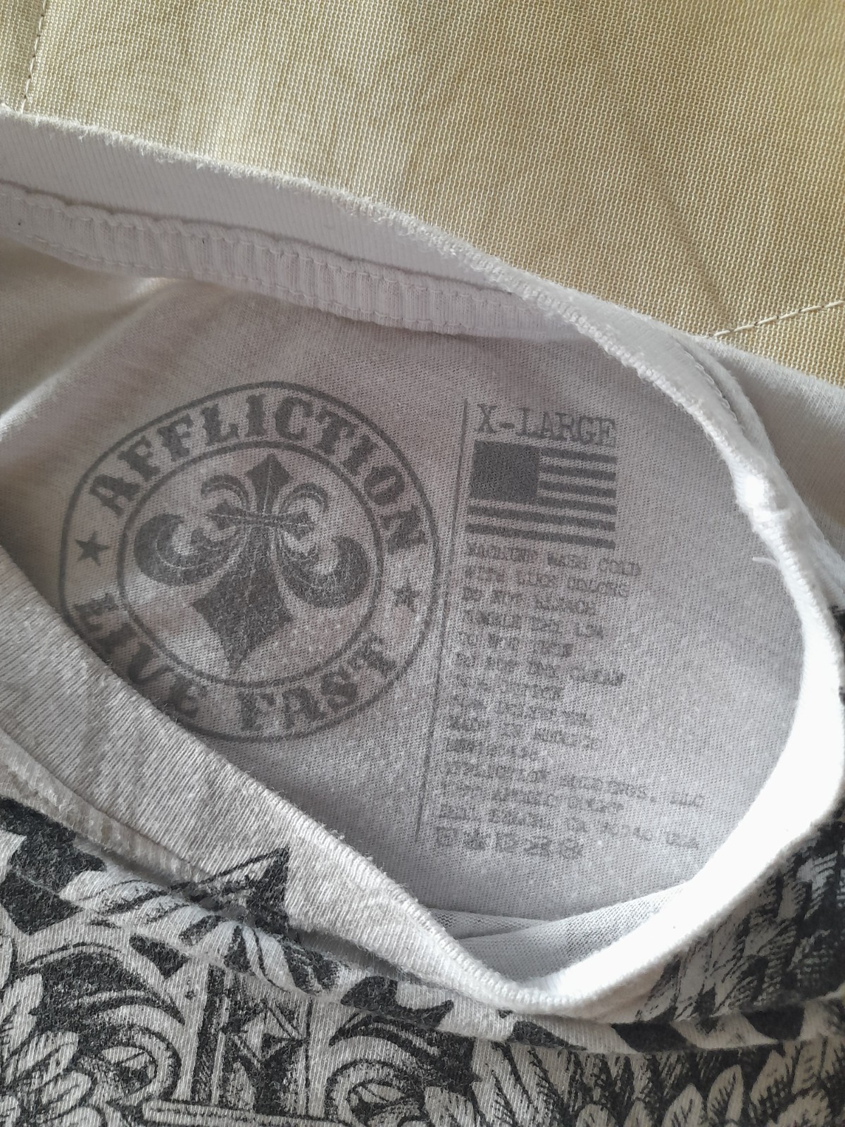 Affliction Men’s Widowmaker Graphic T-Shirt Short Sleeve XL White Gray