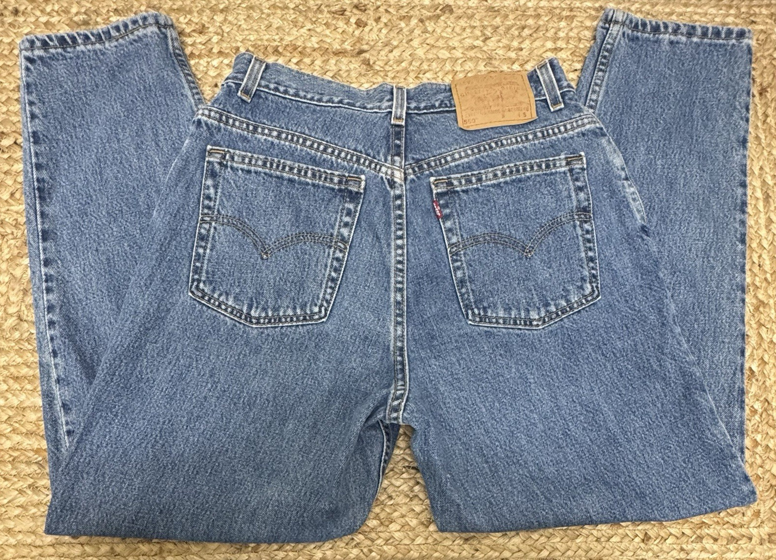 Levi’s Vintage Women’s 550 Relaxed Fit Tapered Mom Jean 29” USA