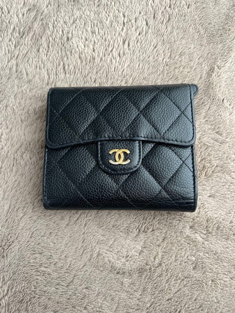Matelass Caviar Skin Tri Fold Wallet