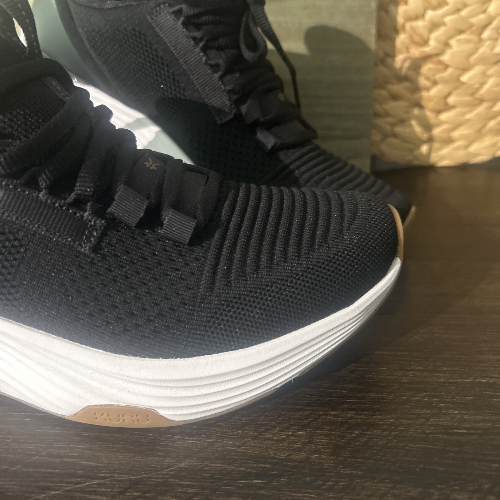 Kuru Atom 2 Womens Size 9 M Black Athletic Running Walking Sneakers Flawed
