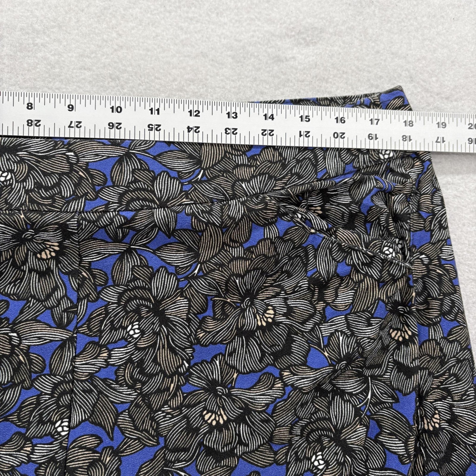 Chico’s Travelers Slinky Knit Pants Womens 2.5P Blue Floral Stretch Pull On