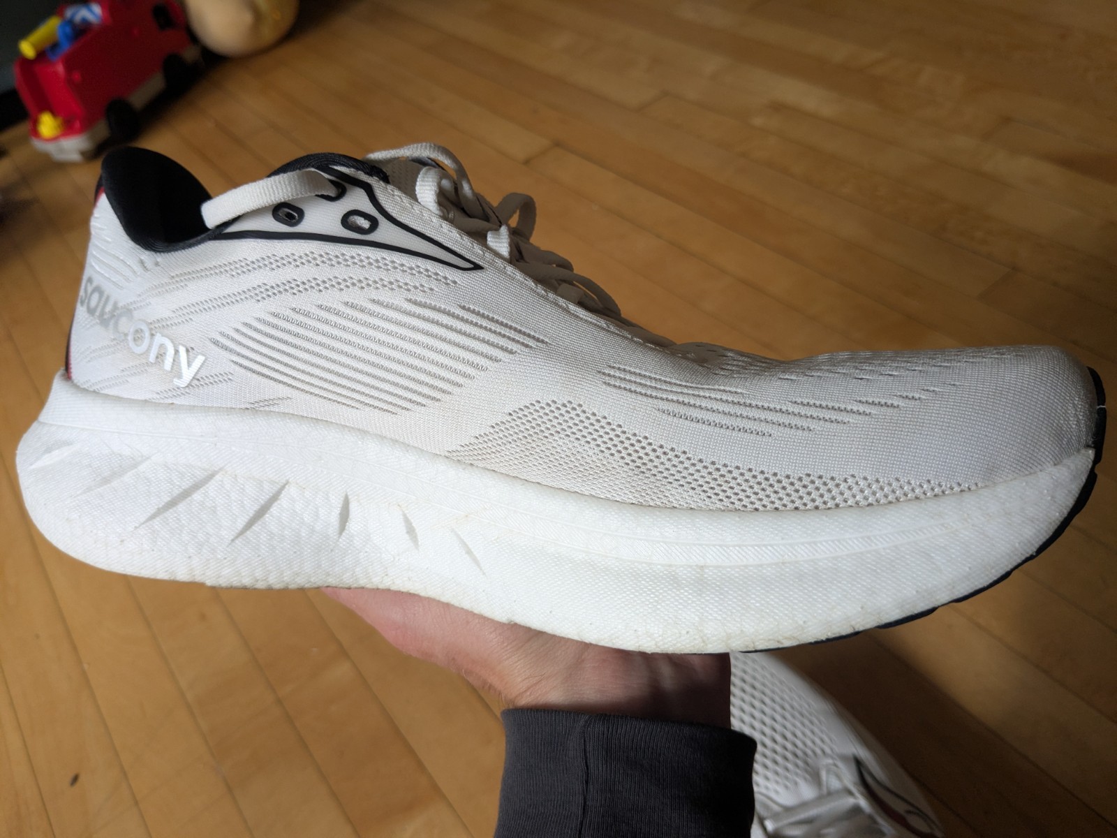 Saucony Ride 18 – Men’s Size 10 – Regular Width – Great Used Condition