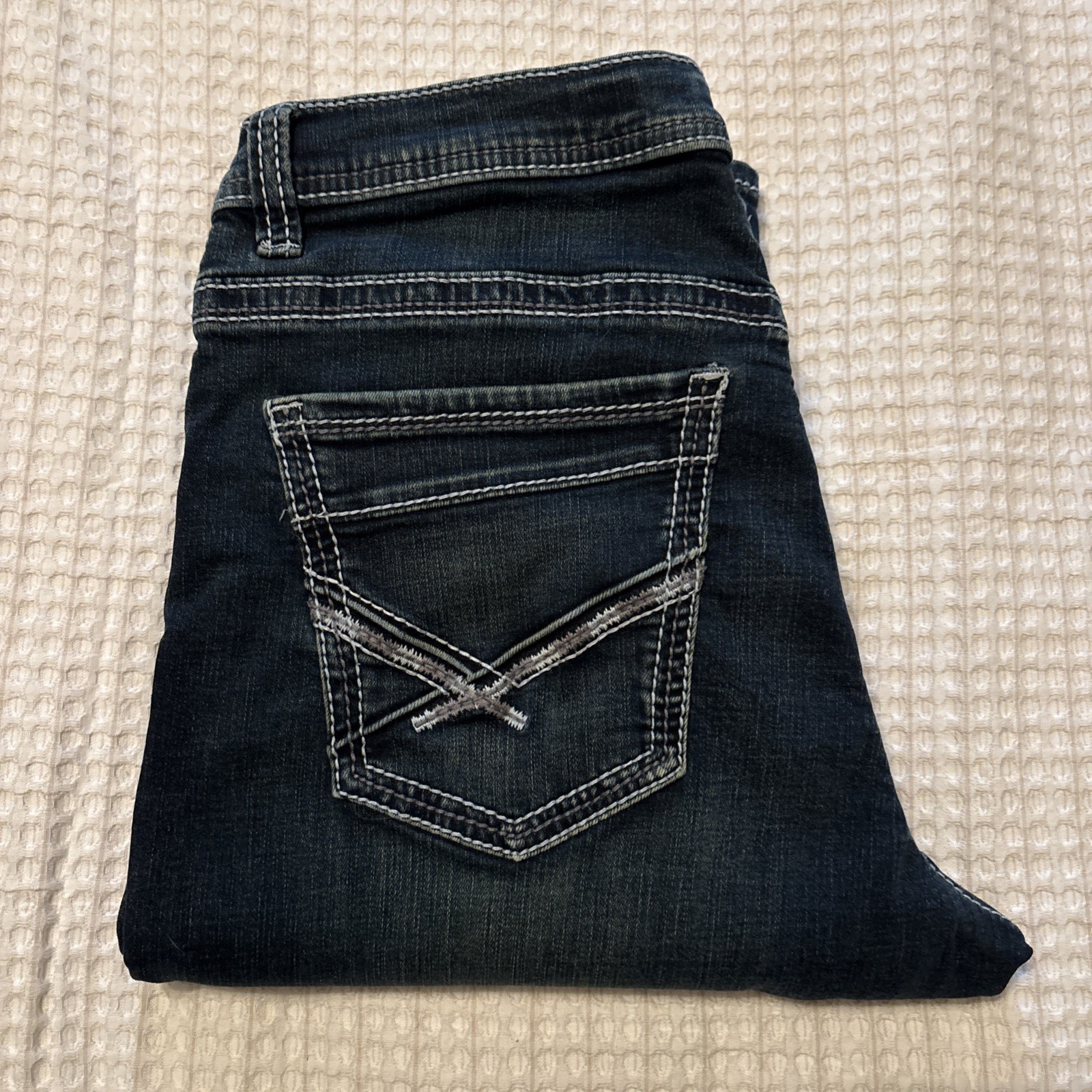 BKE Tyler Jeans Men’s 32 XL Blue Denim 32×36 Dark Wash Distressed