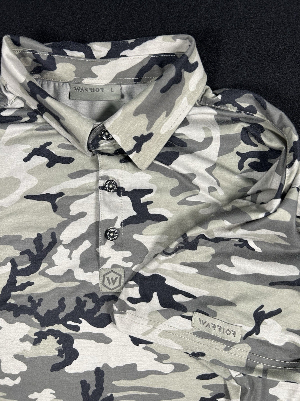 Warrior Men’s L Gray/Black/White Camo Polo Short Sleeve Logo (1080)