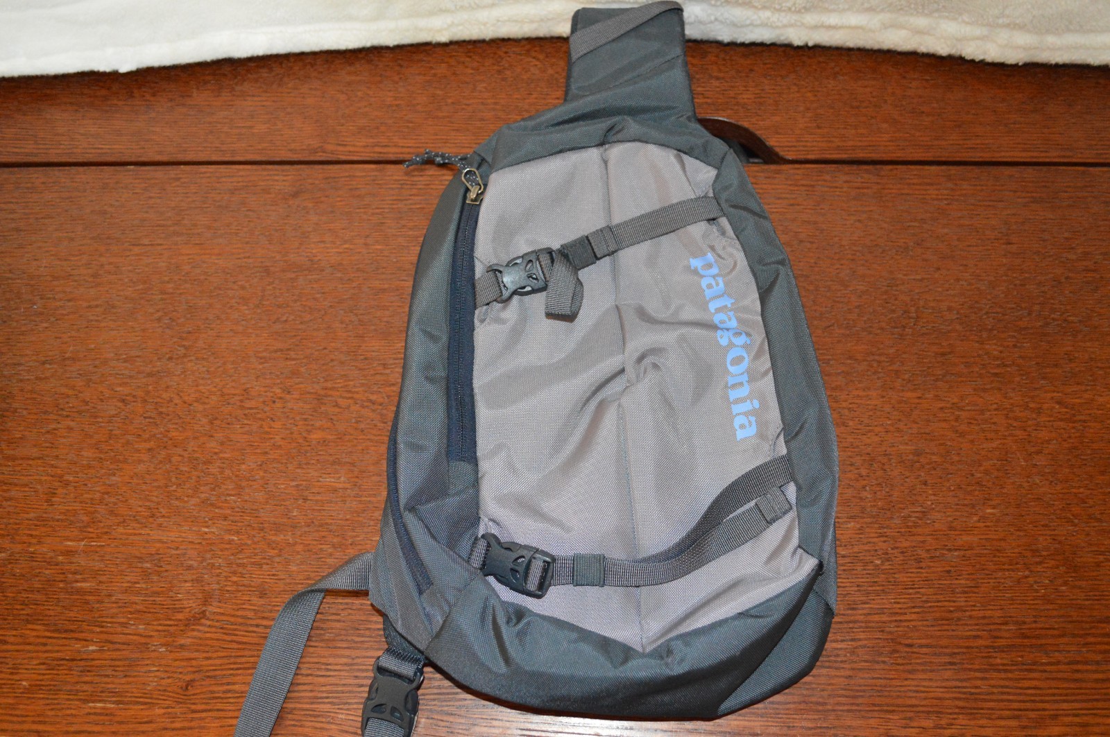 Patagonia 8L Atom Sling Daypack Gray Crossbody Sling Bag Backpack