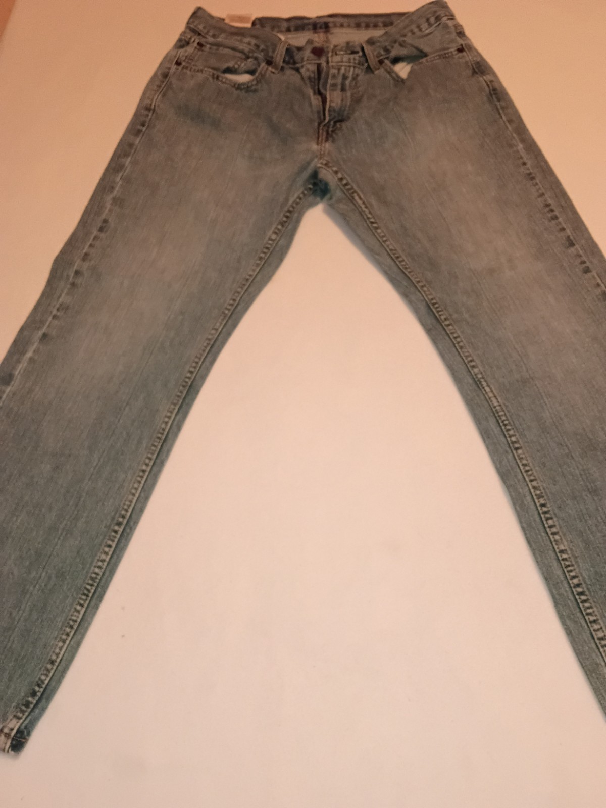 Levi’s Men’s Light Wash Blue Denim Jeans Relaxed Fit Straight Mid Rise