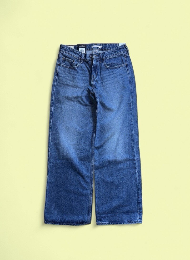 Brand New With Tags Levi’s Low Loose Jeans – Size 27,30