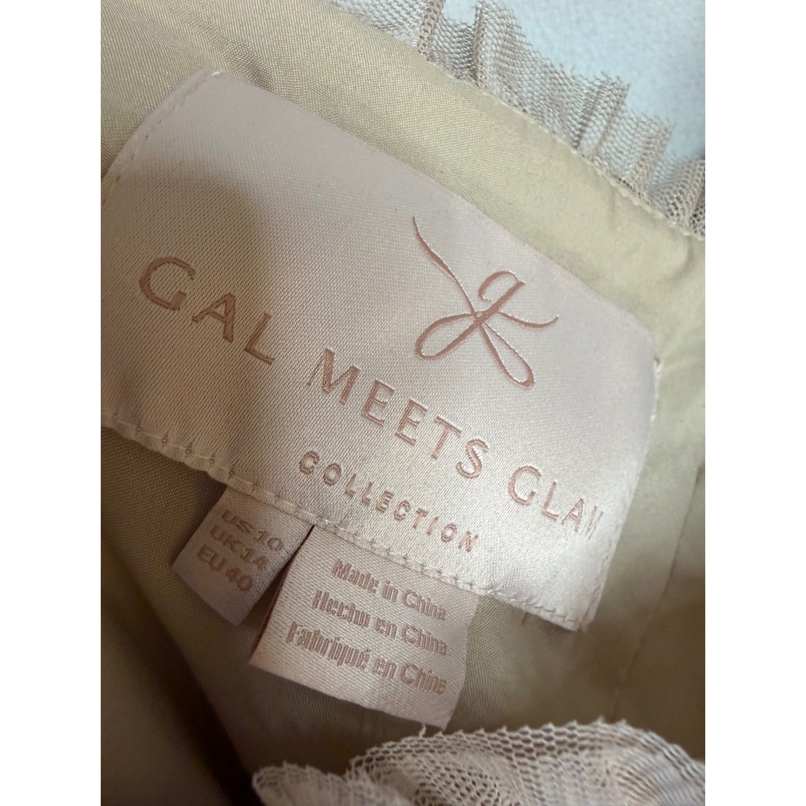 Gal Meets Glam Sequin Bow Shoulder Mini Dress Champagne Silver Size 10 NYE Party