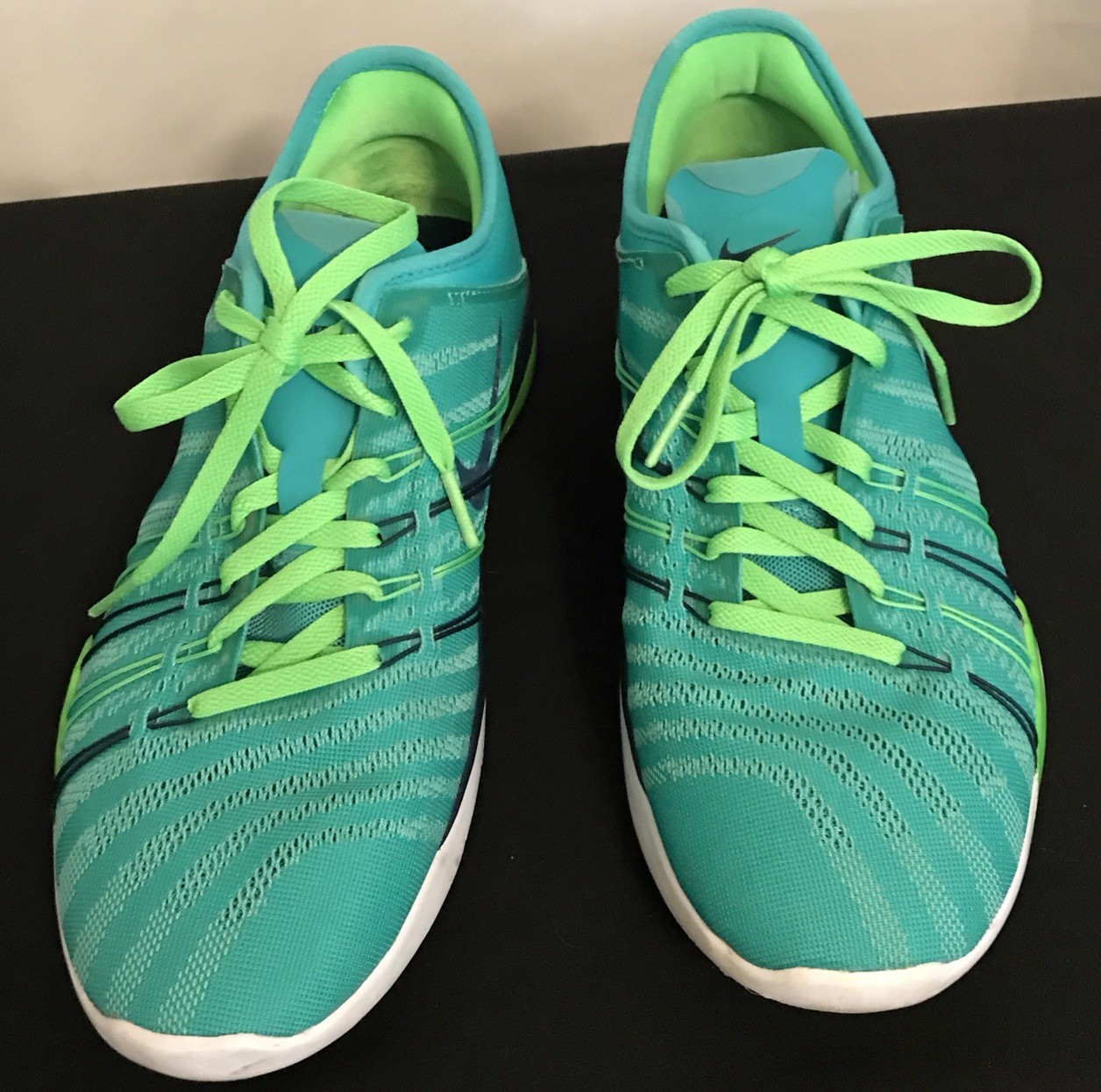 Nike Free TR Woman’s Low Top Lace-Up Training Sneakers Turquoise/Green