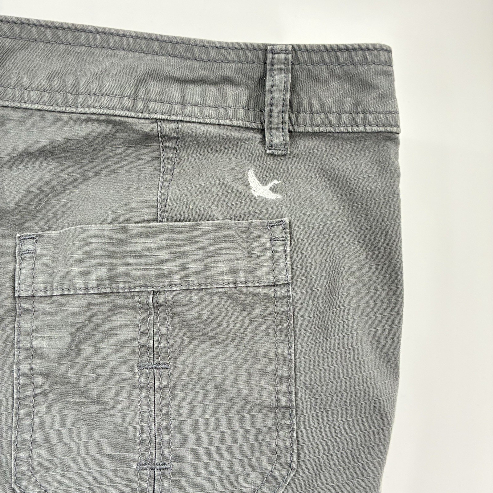 Eddie Bauer Pants Womens 10 Gray Cargo Hiking Crop Capri Pockets