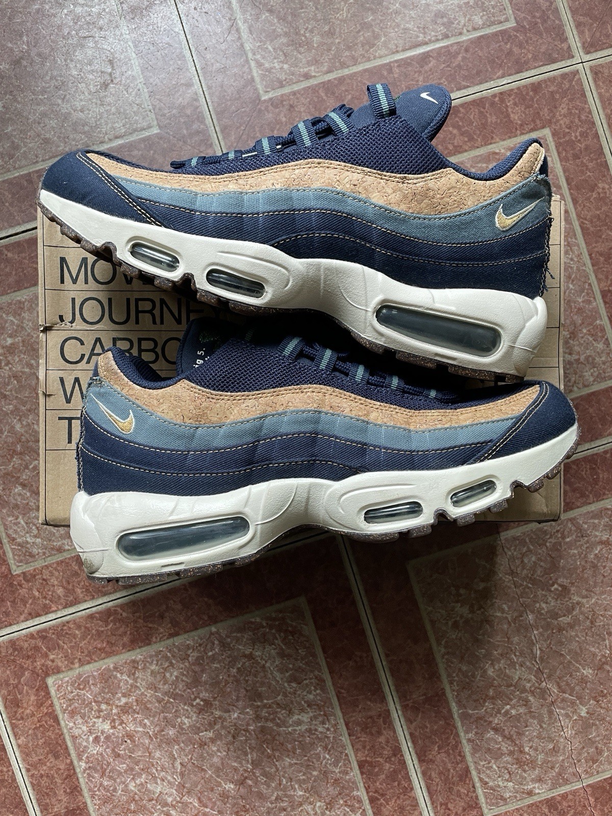 Nike Air Max 95 SE Cork Obsidian/Wheat-Thunder Blue Size 9 Mens Barely Worn