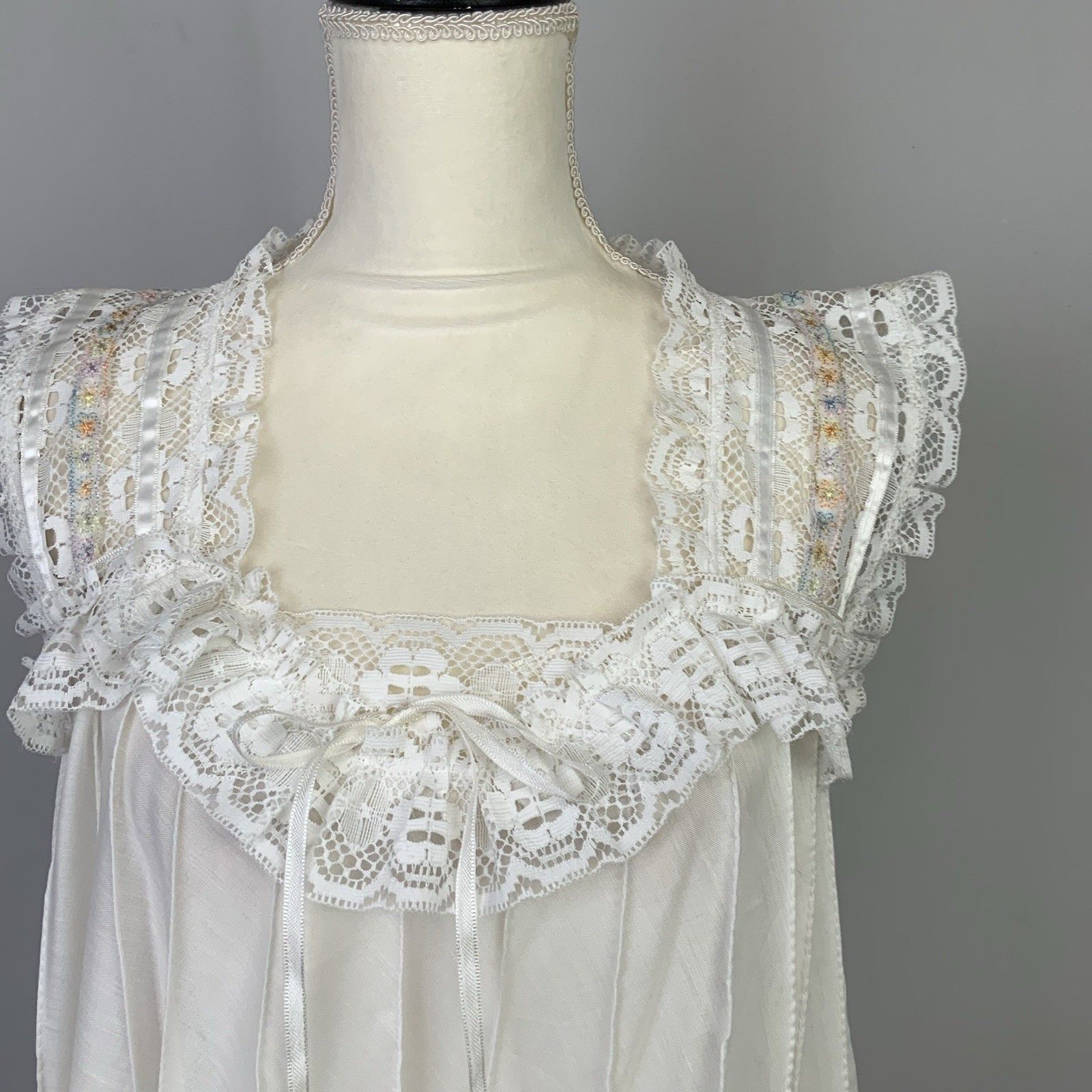 VTG White Prairie Lace Ribbon Ruffle Sheer Cottagecore Midi Dress Romantic