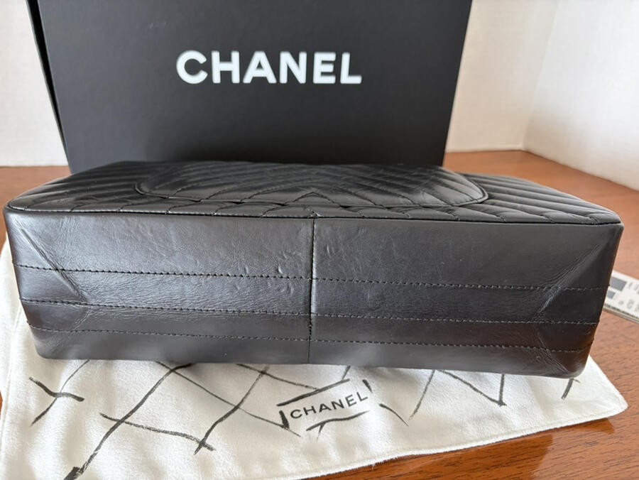 Auth 16A Black CHANEL 2.55 Chevron Reissue 226 Double Flap Calf Handbag GHW