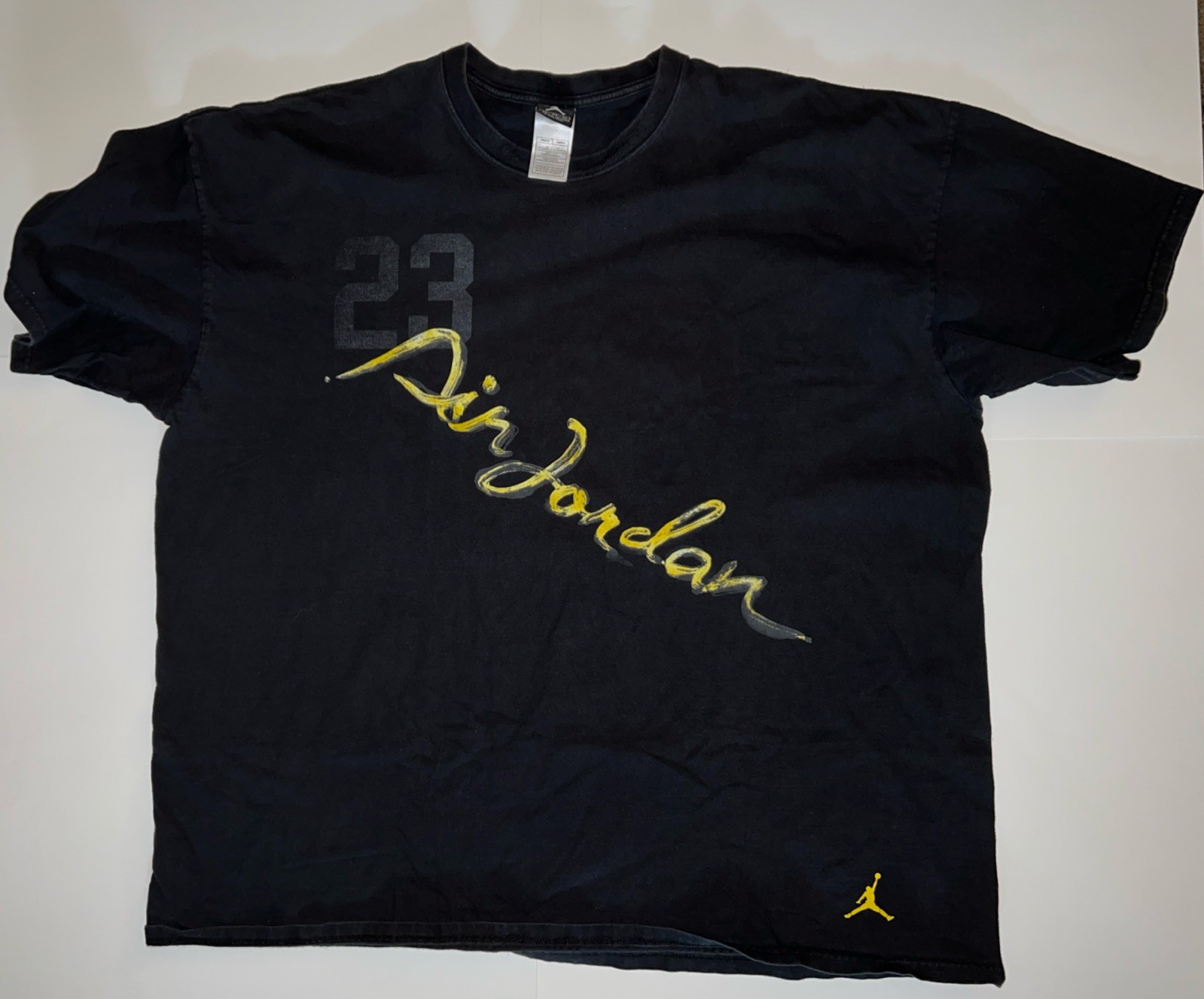 Air Jordan Yellow Cursive T-Shirt Basketball Print size XXXL 3x Brand