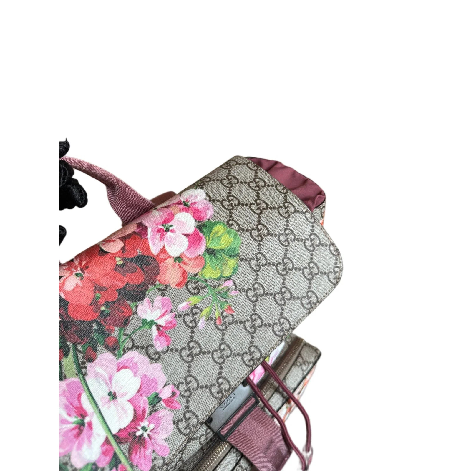 Gucci Flora Flap Backpack Beige Pink Green Red Gg Supreme Monogram (aa072426f5r)
