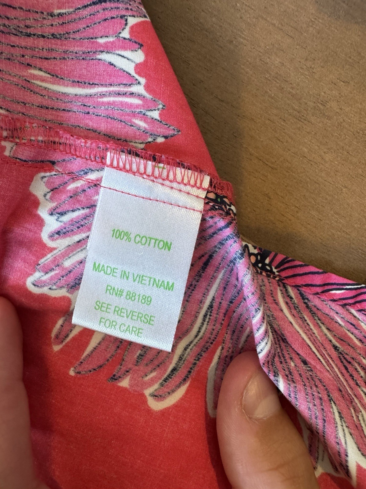 Lilly Pulitzer Size 4 Pink White Cotton Button Up Bold Flower Print Shirt Top