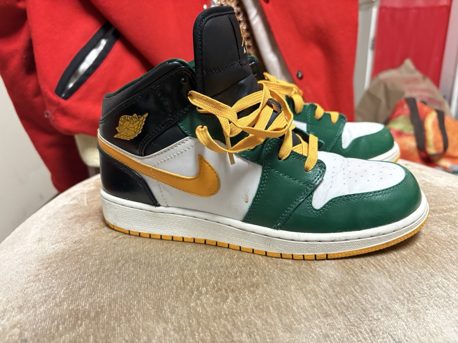 Nike Air Jordan 1 Seattle Super Sonics Men’s Size 6 US 554724-307 Green Yellow