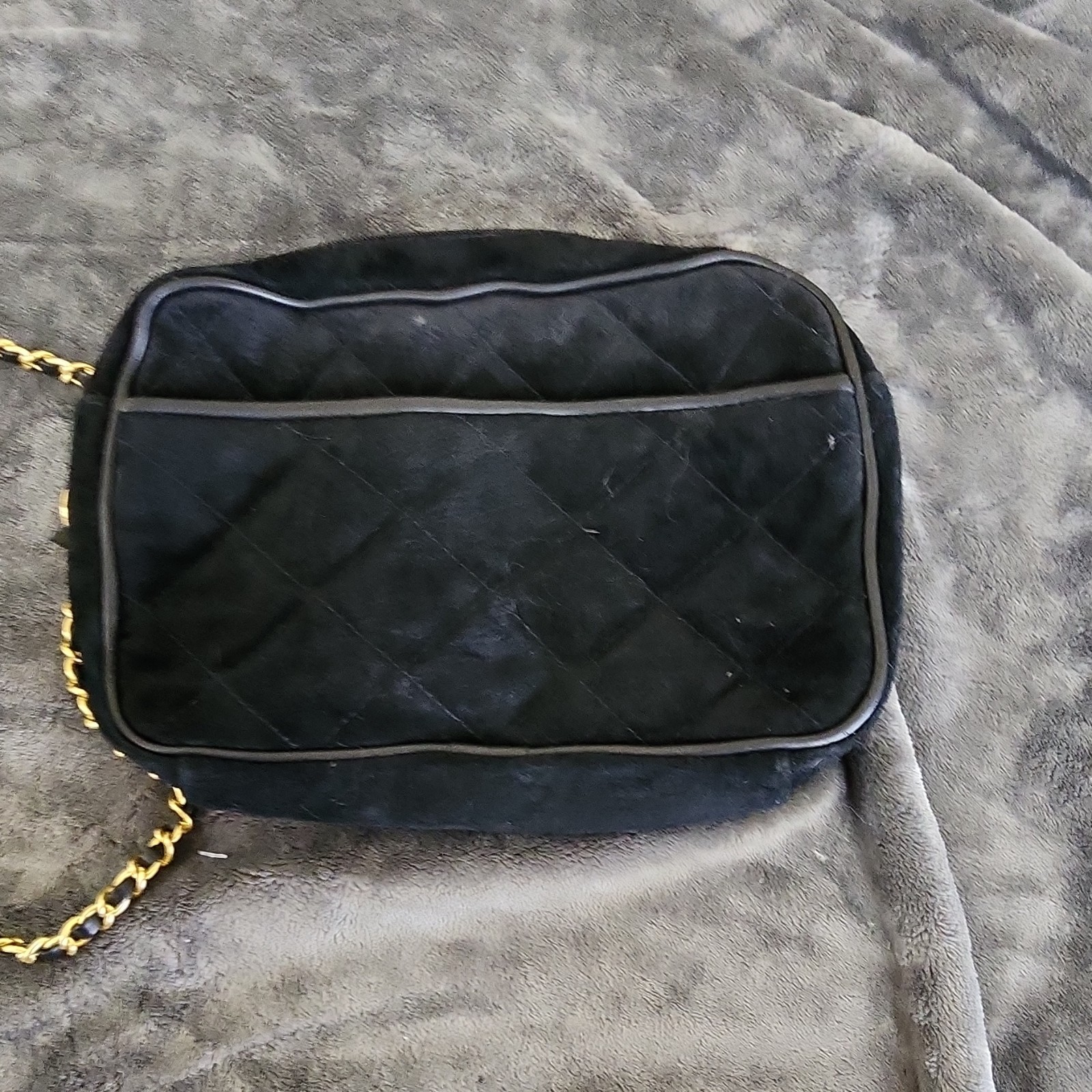 Black Small Shoulder Bag Quilted Gold Chain Strap Zip Magnetic Inner Pockets