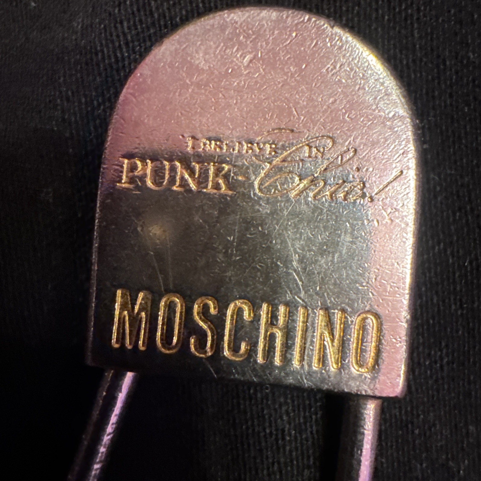 VTG Moschino Punk Chic Safety Pin Charm Keychain, Redwall Italy, 1×4” Y2K 80’s