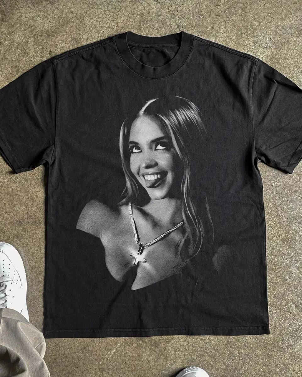 Sydney Sweeney Retro Hollywood Actress Portrait T-Shirt