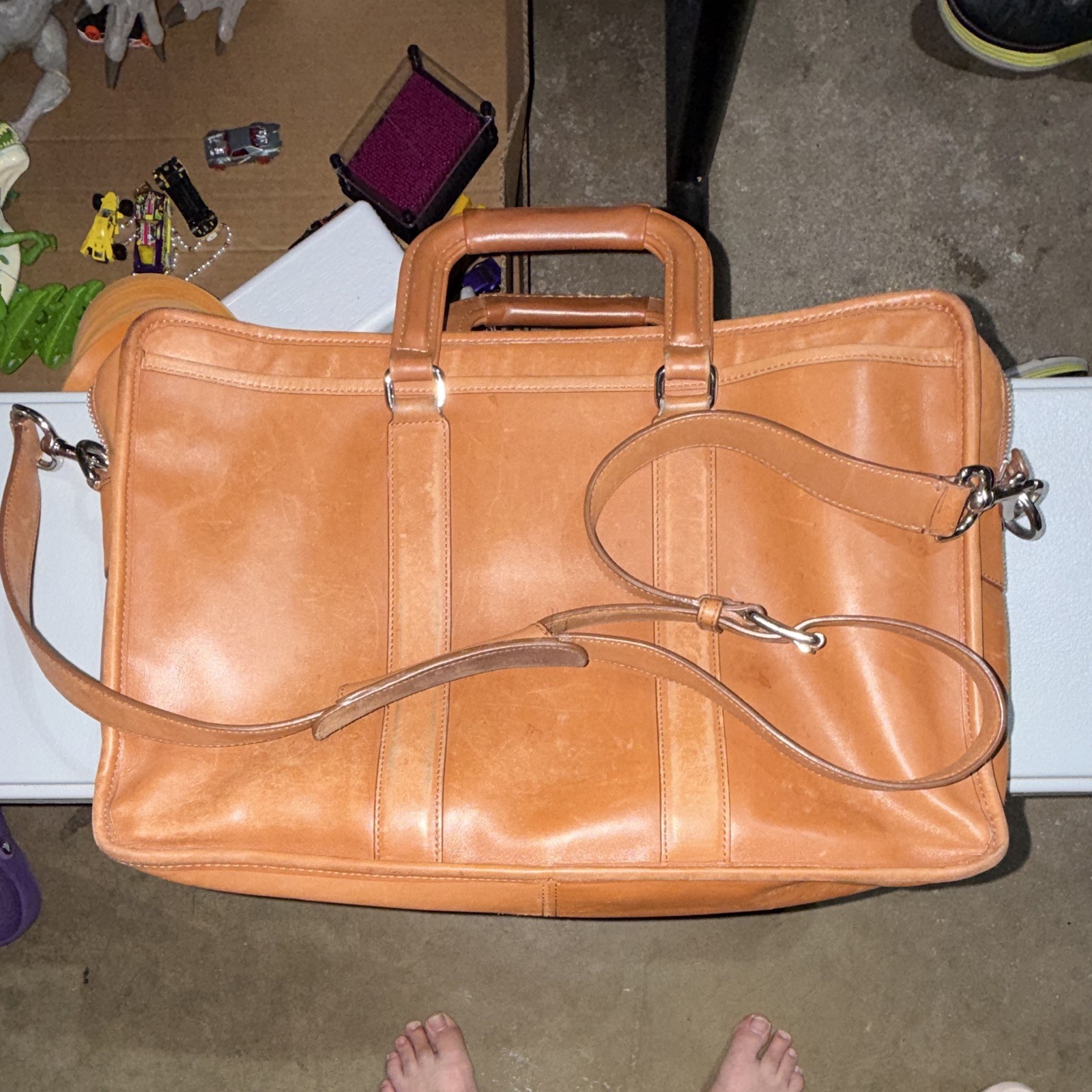 Coach Tan Zip Briefcase/Document Case w/ Shoulder Strap, Lined Inner Pockets