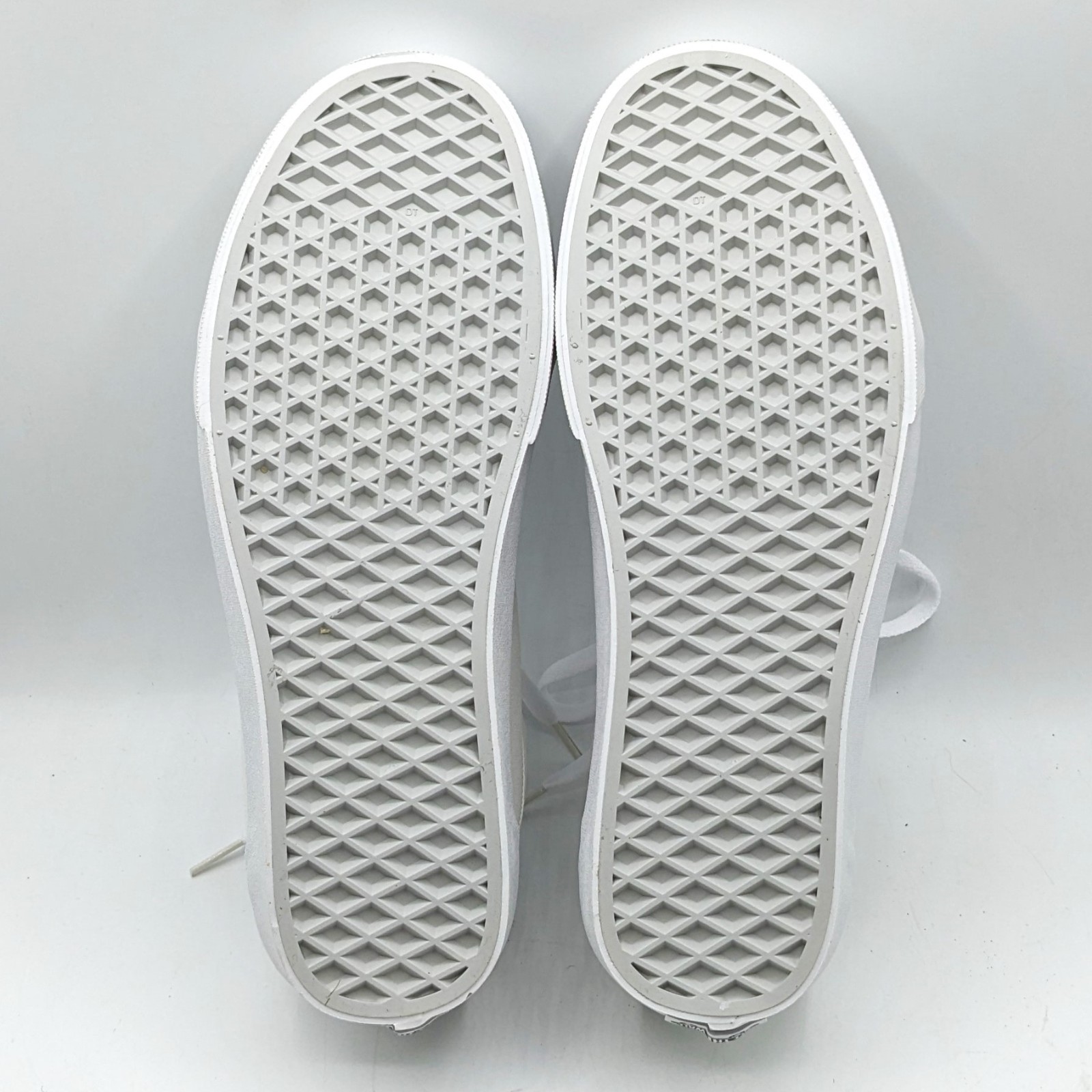 VANS “Old Skool Unisex Side Stripe Lace-Up” Sneaker (True White) Youth & Women’s