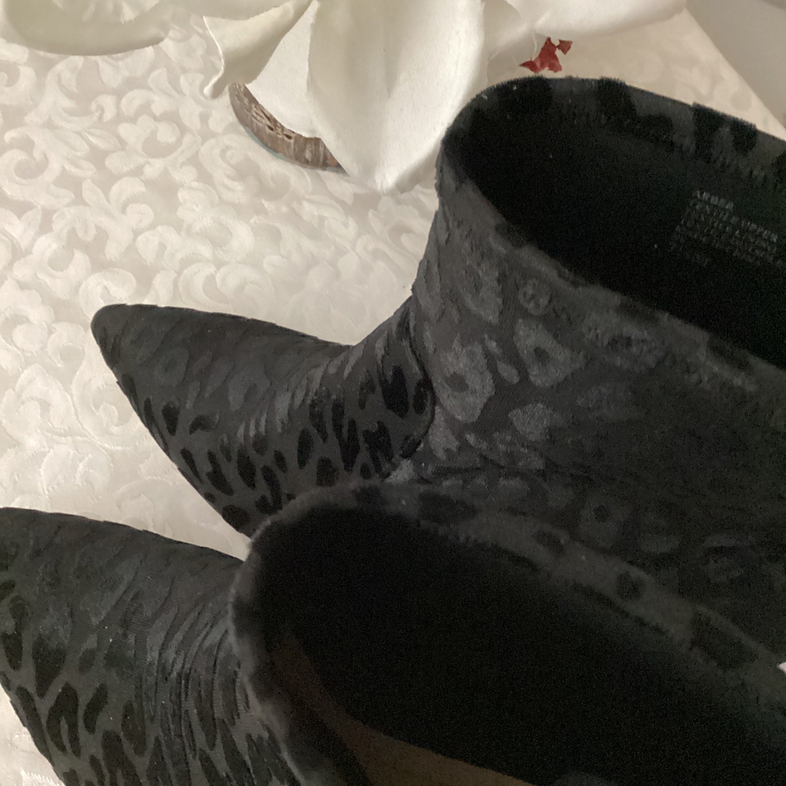CHARLES by CHARLES DAVID BLKVELVET BOOTS NEW WITHOUT BOX EXCEL CONDITION 7.5