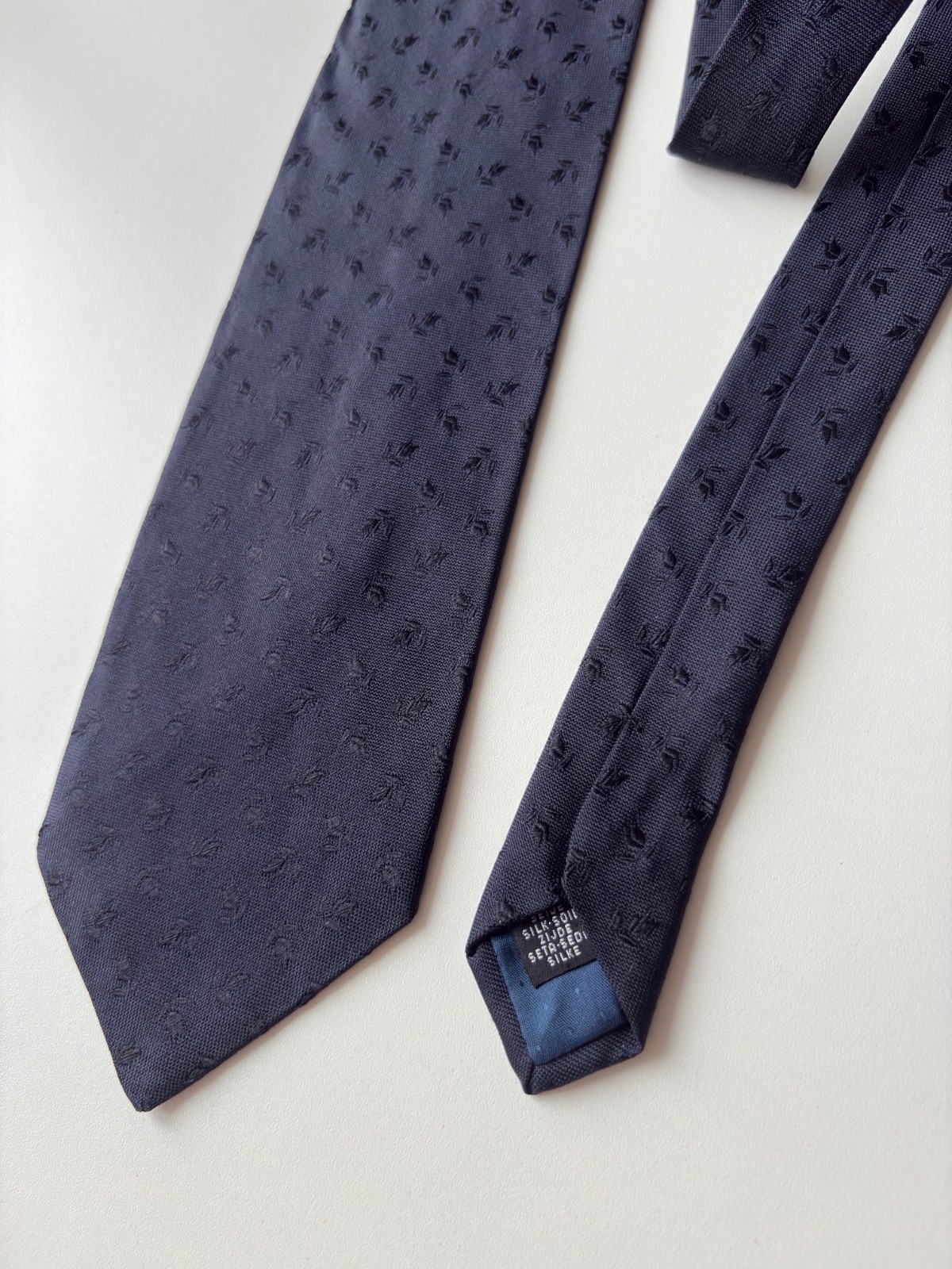 VINCI Silk Tie Navy Blue Small Floral Pattern Italy Classic 100%, 1031