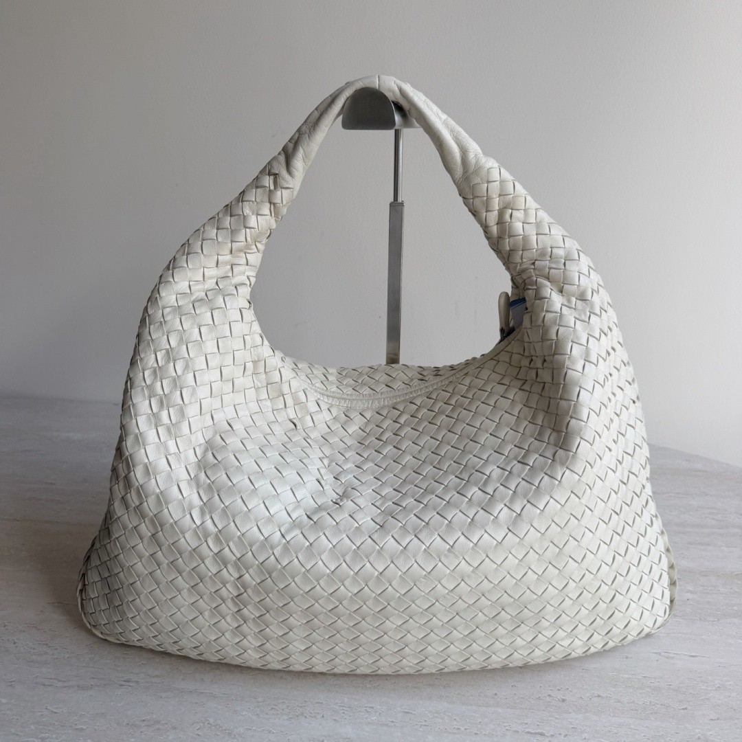 Bottega Veneta Hobo Bag Intrecciato Off-white Leather Shoulder Bag AUTH W13.5in