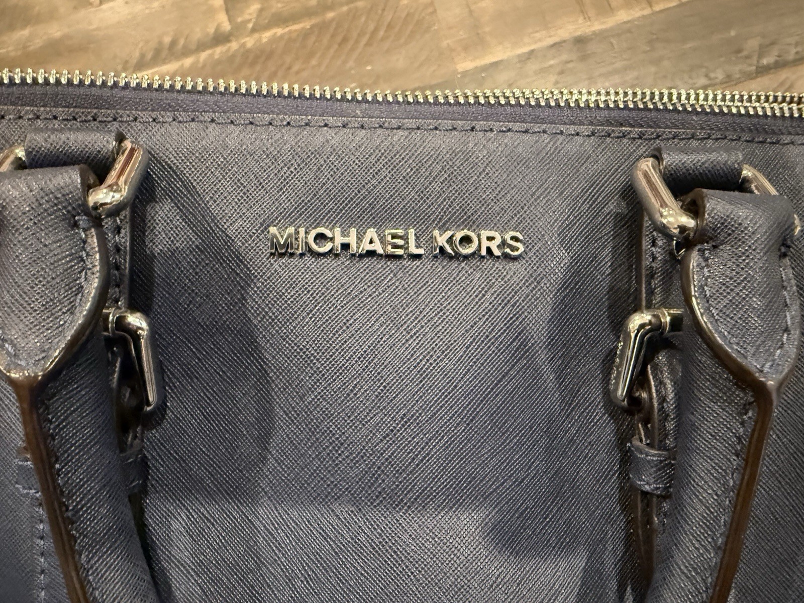 Michael Kors Savannah Medium Satchel Navy Saffiano Leather Crossbody Purse EUC