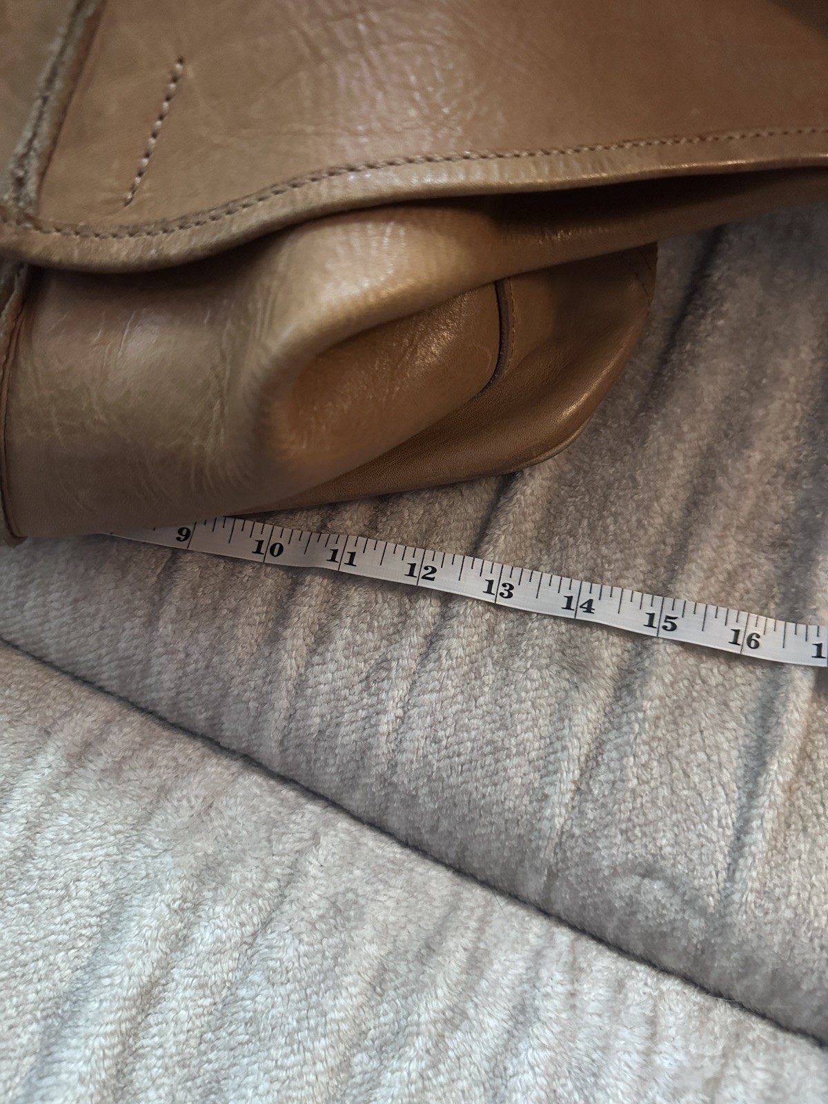 Frye Hobo Leather Large Handbag !!