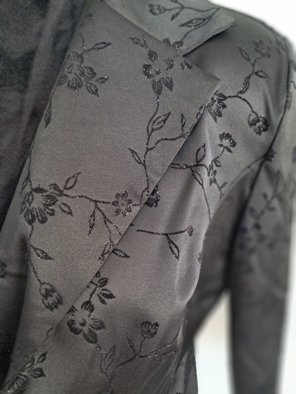 Vintage Breakin Loose Sz 11/12 Blazer Jacket Black Floral Jacquard Design Front