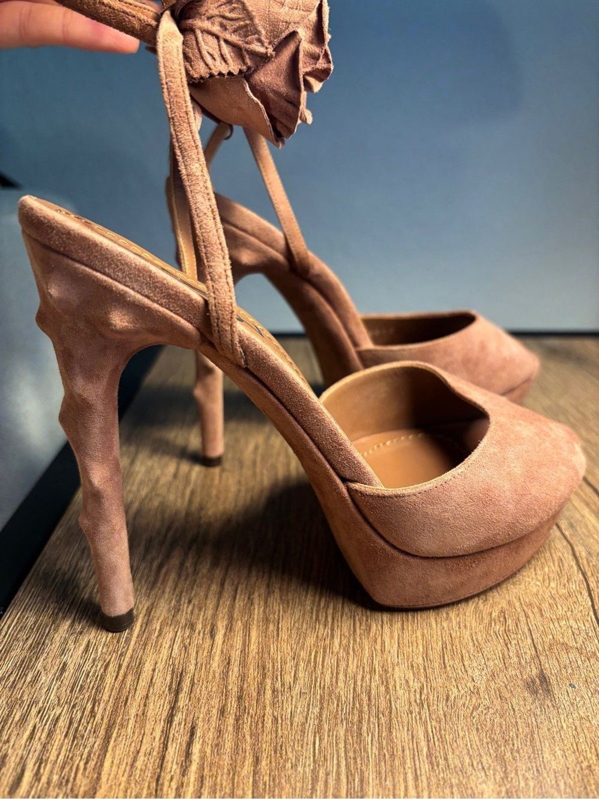 Yves Saint Laurent YSL Heels 35 US 5 Tan Suede Rosette Flower Ankle Tie Platform