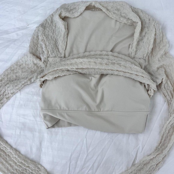 Cream Bubble Mesh Square Neck Long Sleeve Crop Top Built-In Bra – Size Medium