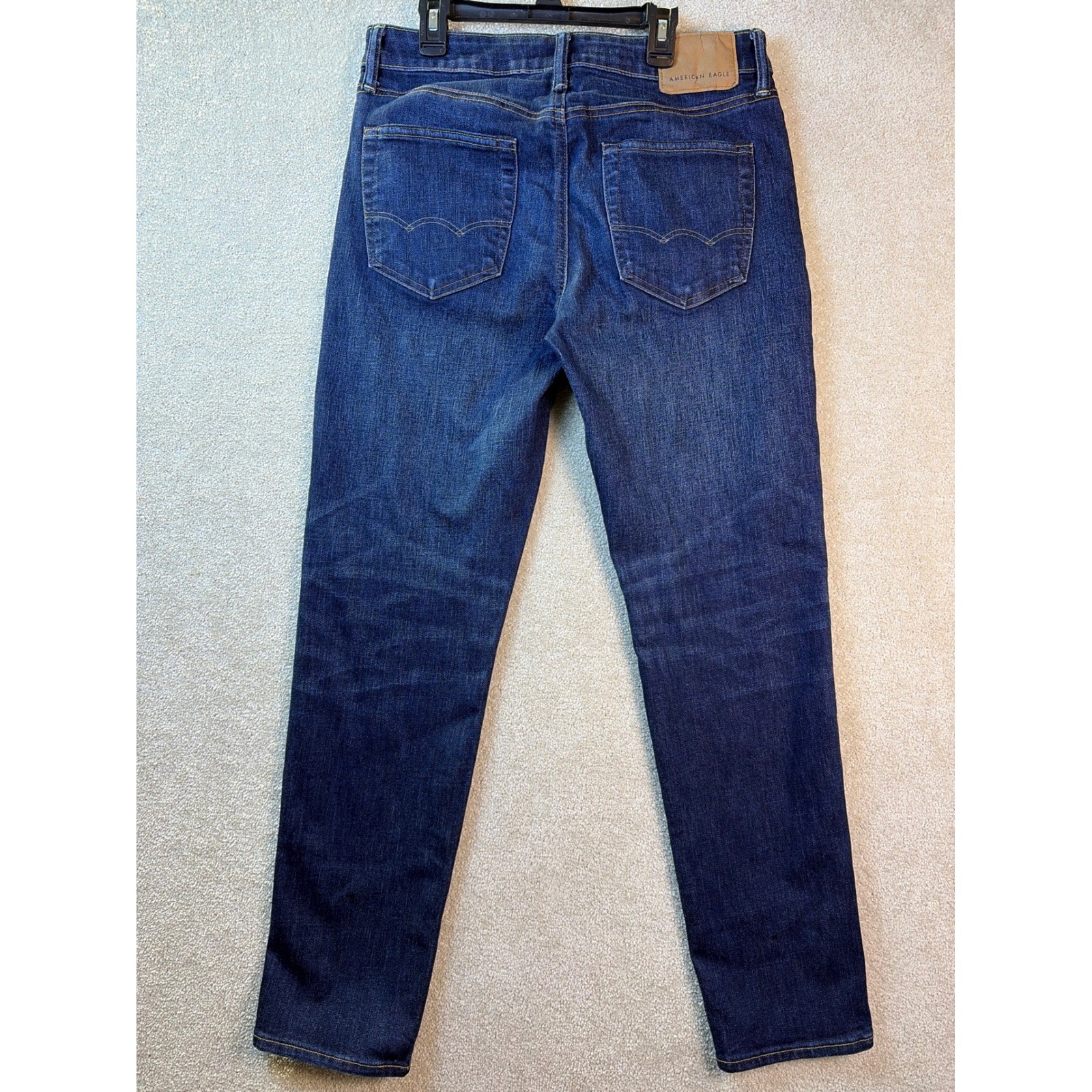 American Eagle Athletic Fit Jeans Mens 30×32 (Meas 32×30) Dark Wash Airflex