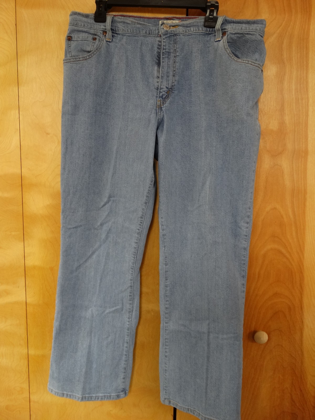 Levi’s Jeans 550 Relaxed Boot Cut Women’s Size 18S Used