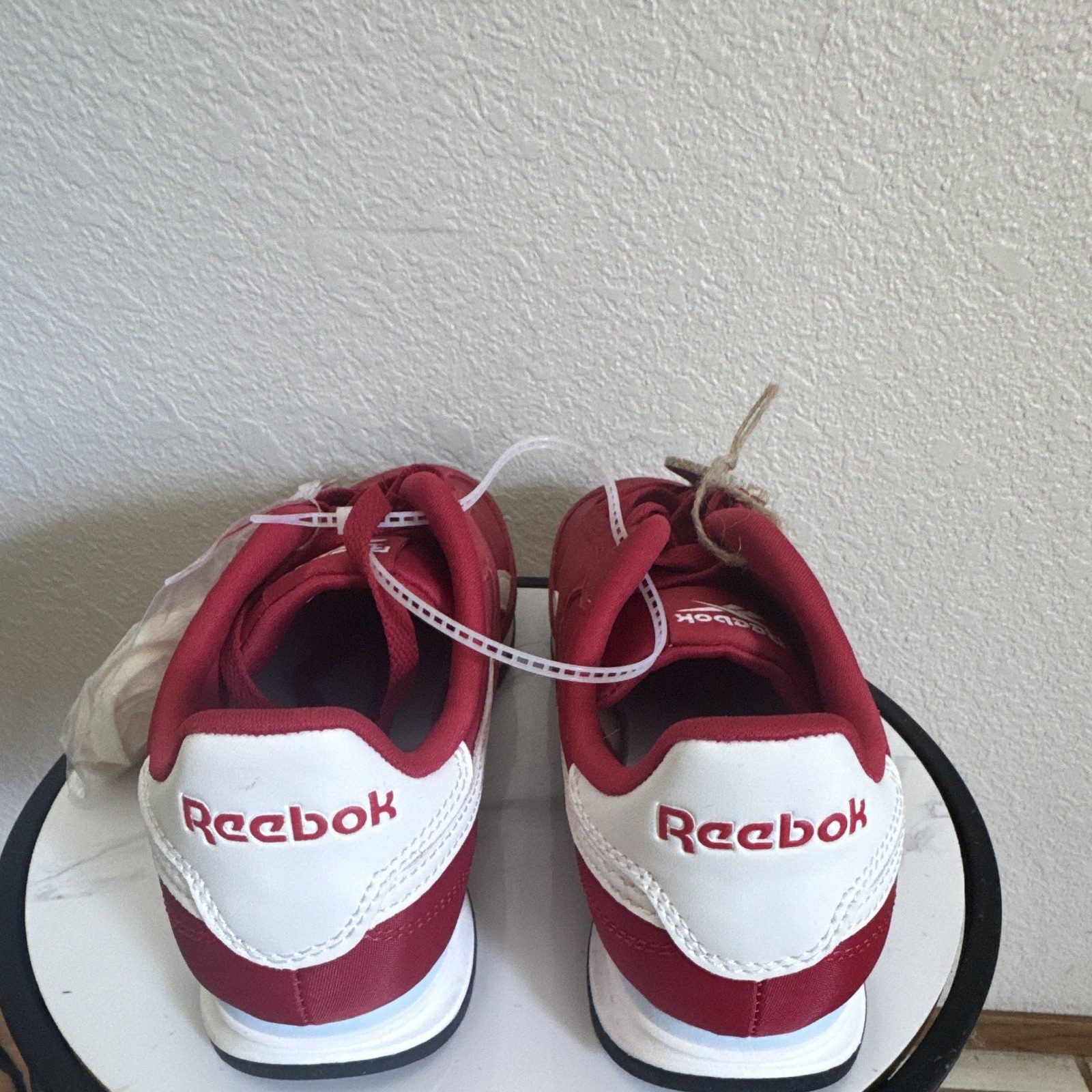 Reebok World 70 Red/White Solid Low Top Lace Up Athletic Sneaker Unisex New