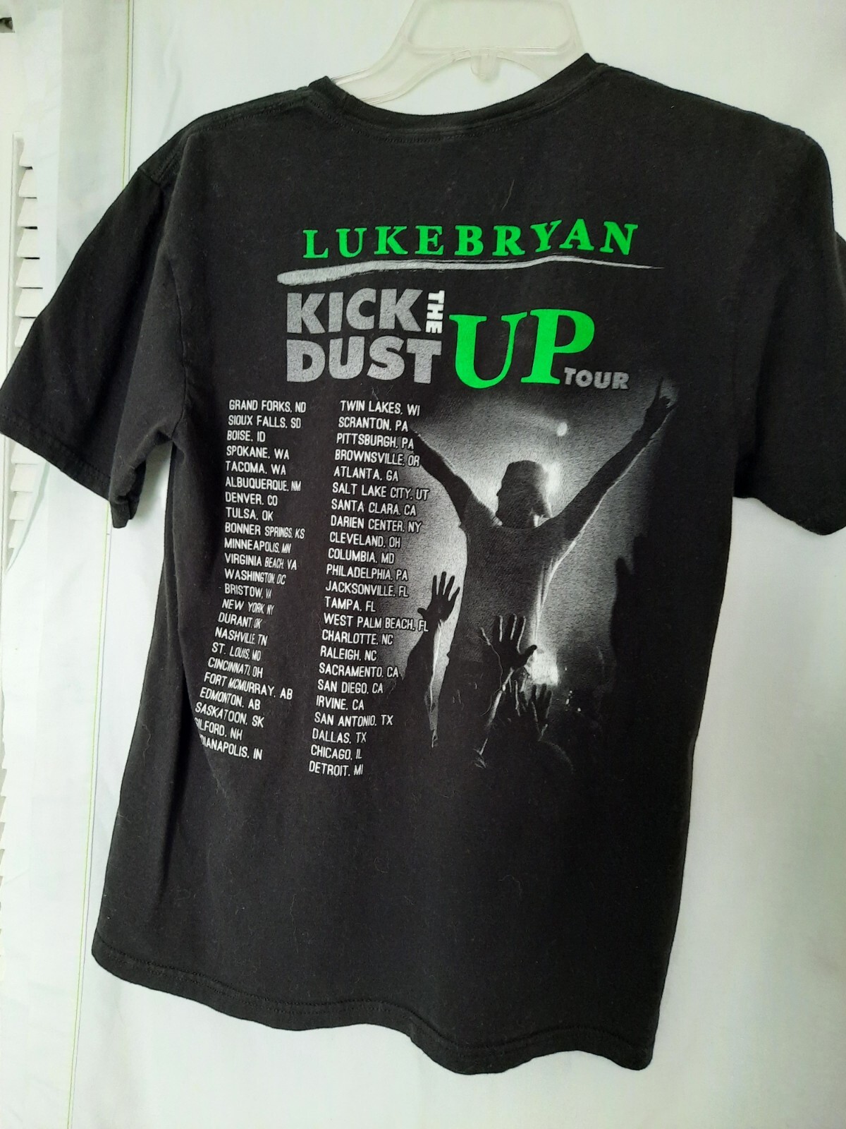 District Luke Ryan Megastar Unisex Kick The Dust Up Tour Black T Shirt Size S