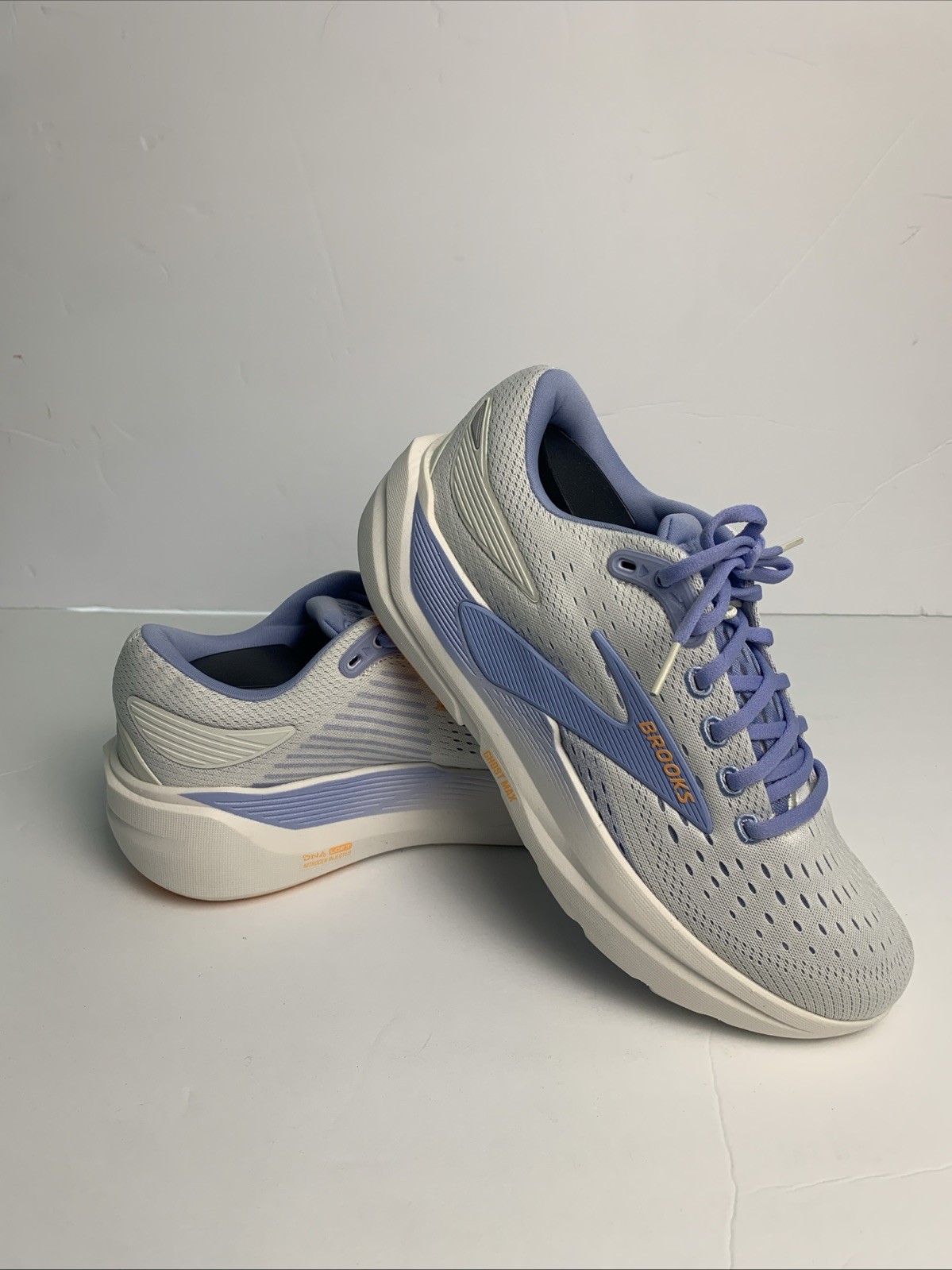 Women’s Brooks Ghost 3 Max Size 9 Grey And Light Blue