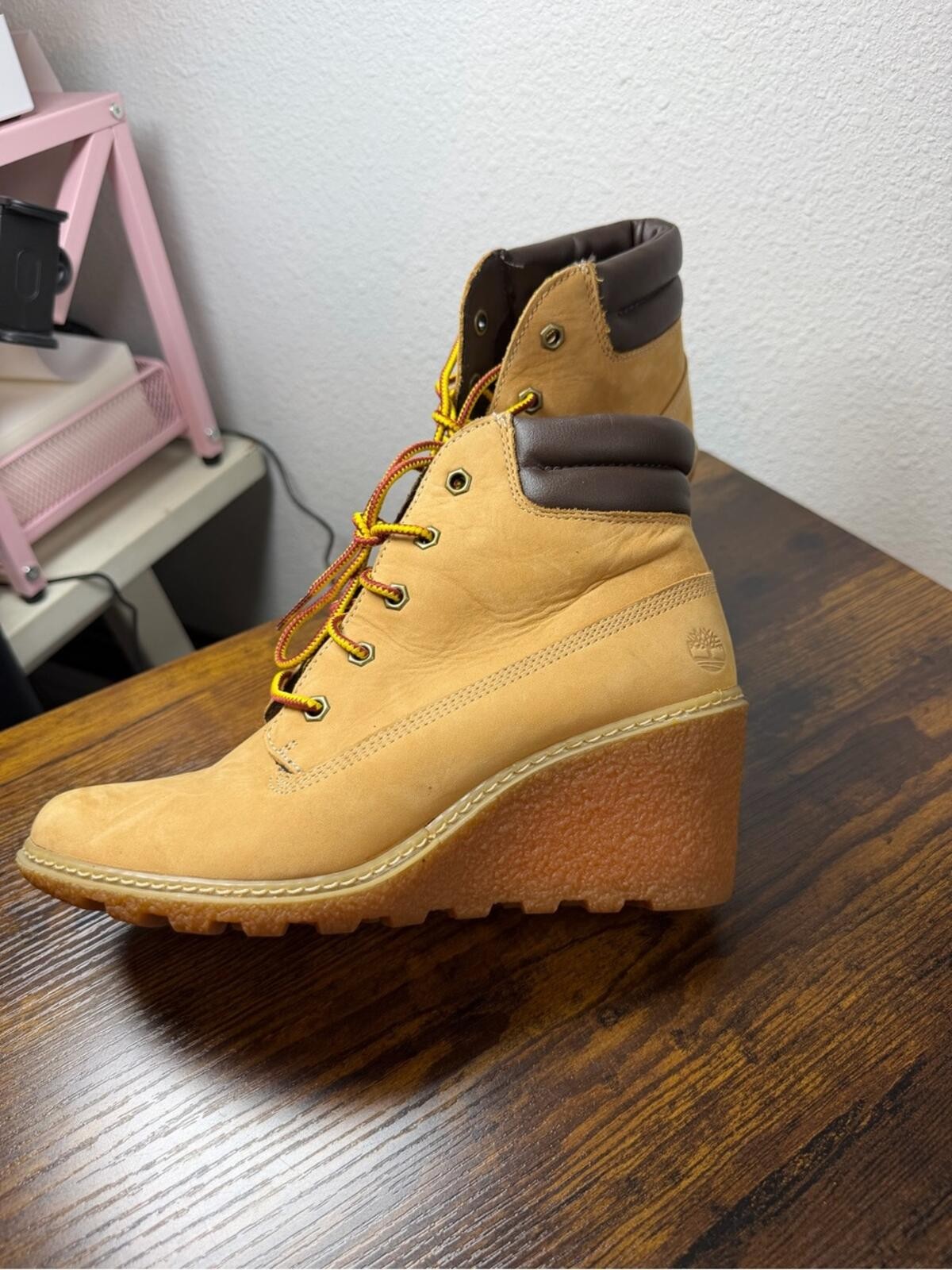 Timberland Women’s Amston 6 Inch wedge boots in wheat nubuck leather size 6.5