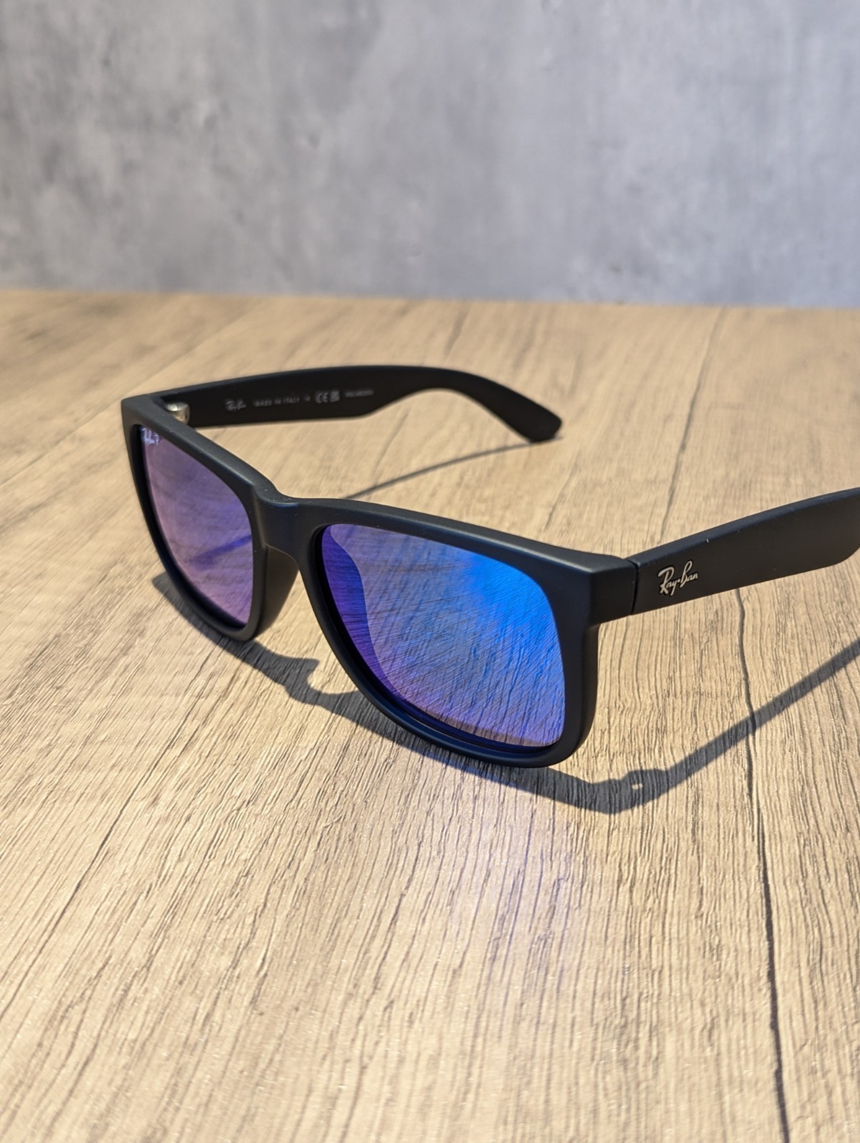 Ray-Ban RB4165 622/55 Black Frame Blue flash Polarized Lenses sunglasses-54mm